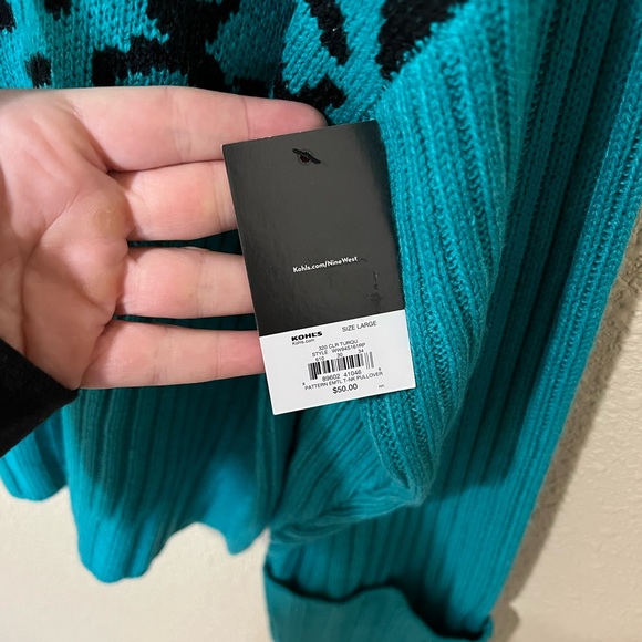 Brand new Nine West sweater, never worn! Size large, very warm. - Picture 3 of 4